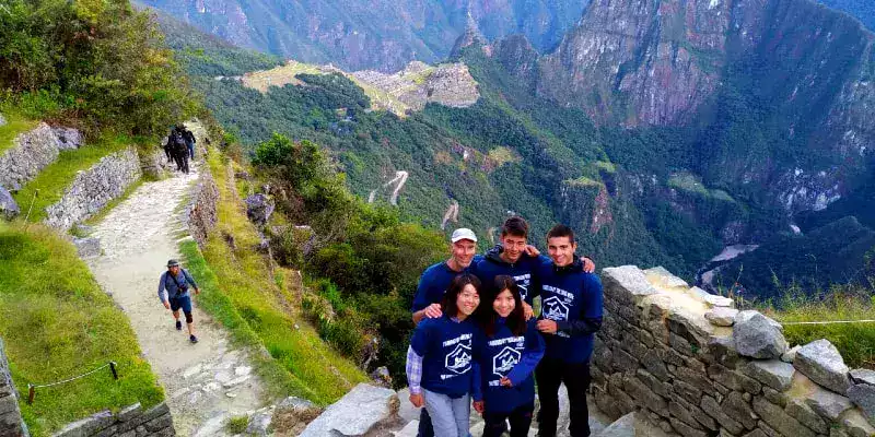 Chemin Inca court de 2 jours vers Machu Picchu - Trekkers locaux Pérou - Local Trekkers Peru